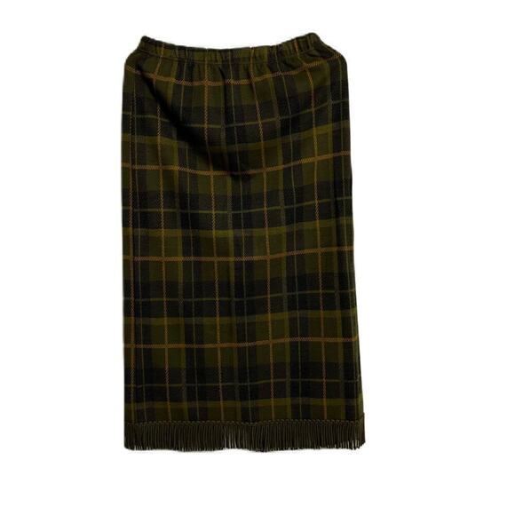 Nina Leonard 2 Skirts and 1 Shawl Olive Plaid Medium Blanket Knit - Picture 2 of 12